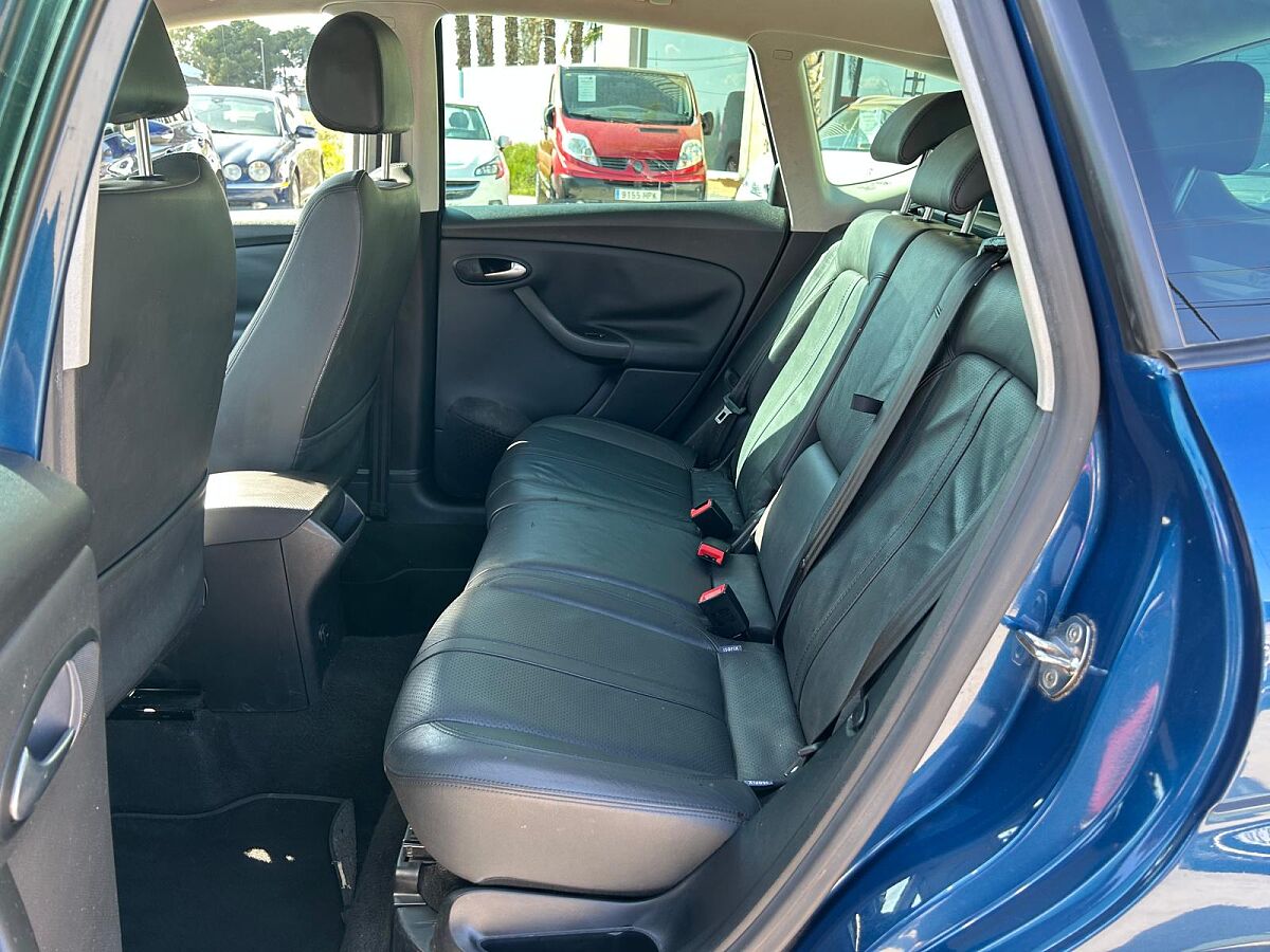 SEAT ALTEA XL STYLANCE 2.0 TDI AUTO SPANISH LHD IN SPAIN 103000 MILES SUPER 2013